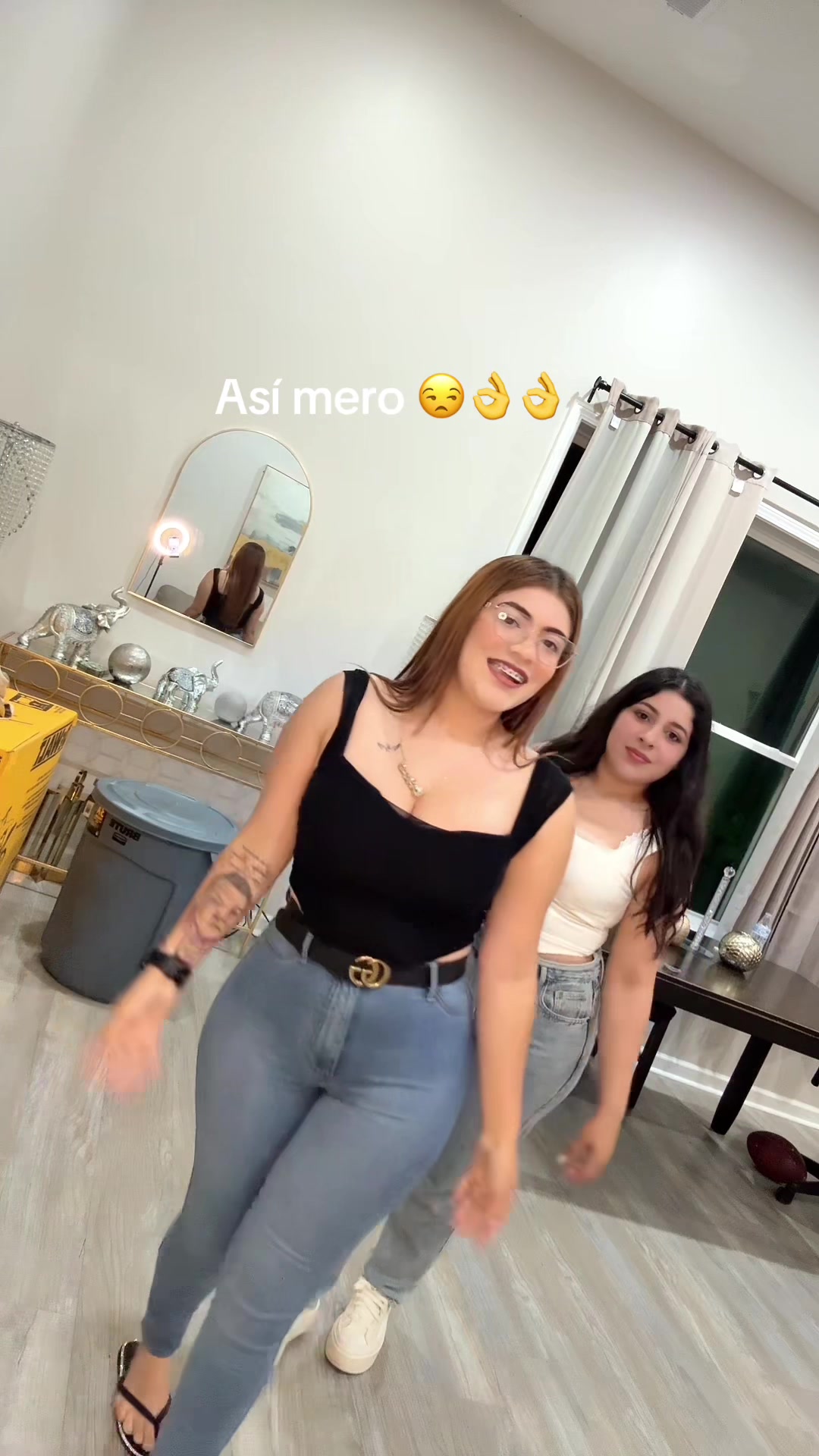 @🐝Briana👷🏻♀️🇭🇳