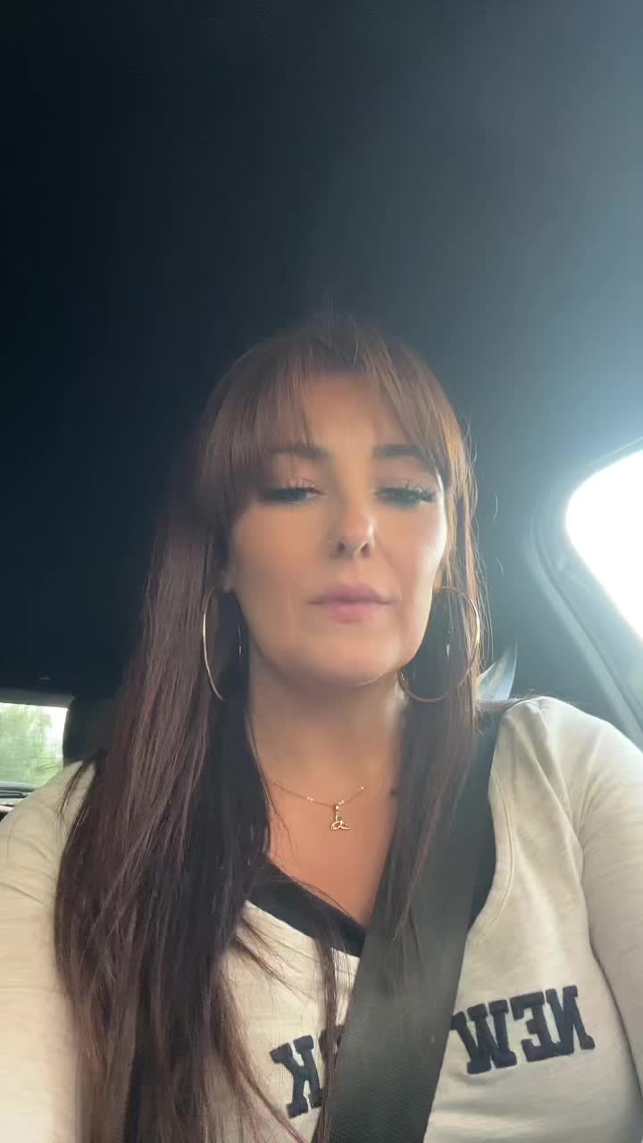 @Danielle🦋