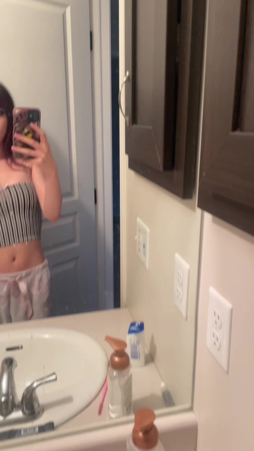 @😇
