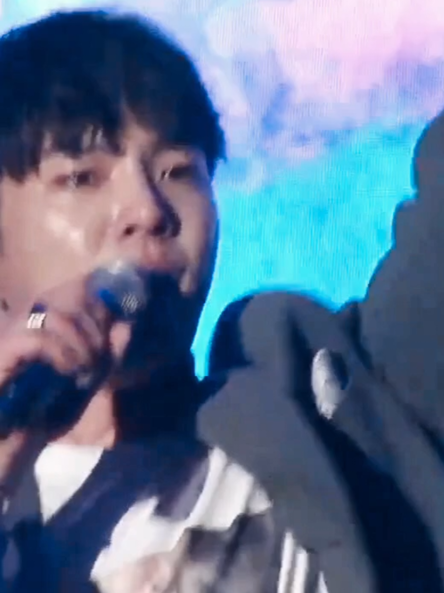 @유니