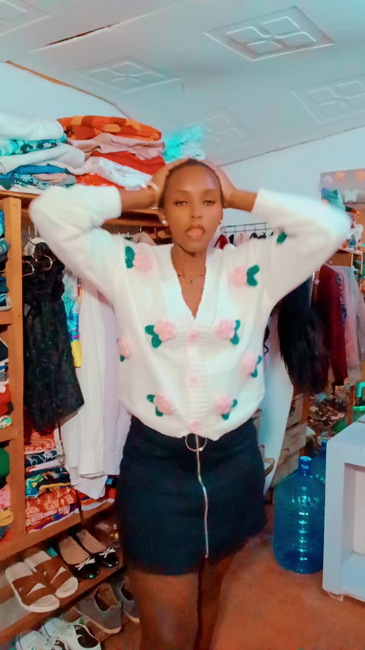 @Pinky🦋🥀