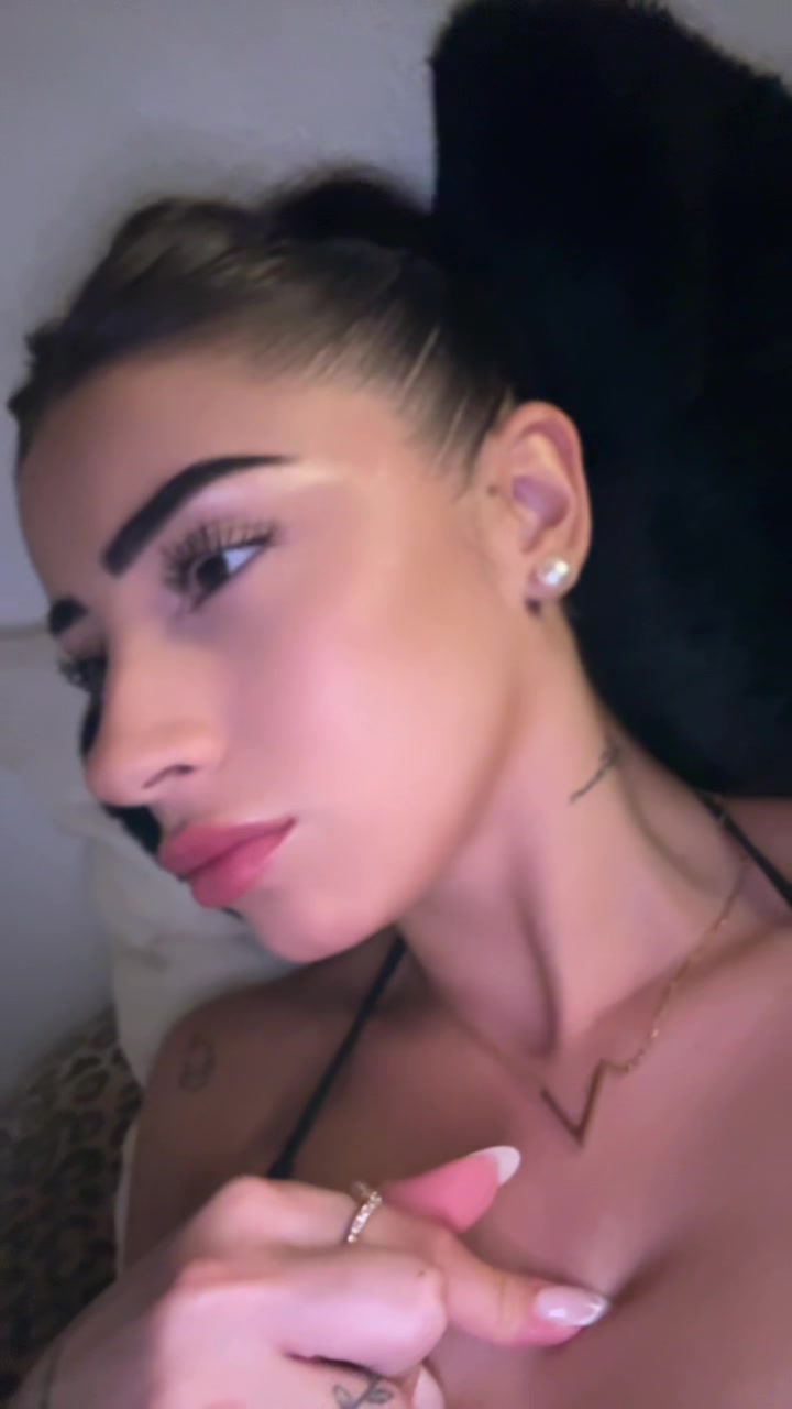 @Salom&eacute; acu&ntilde;a