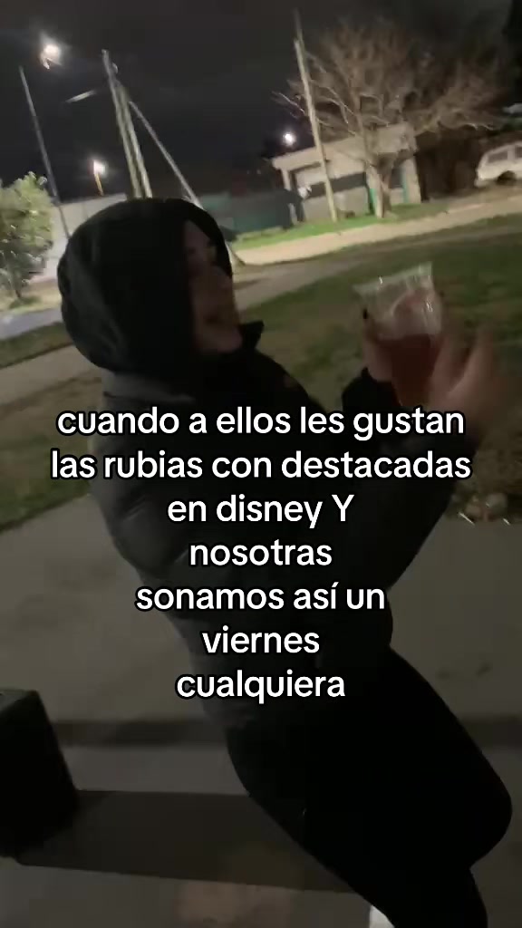 @Lara abril 🐈⬛