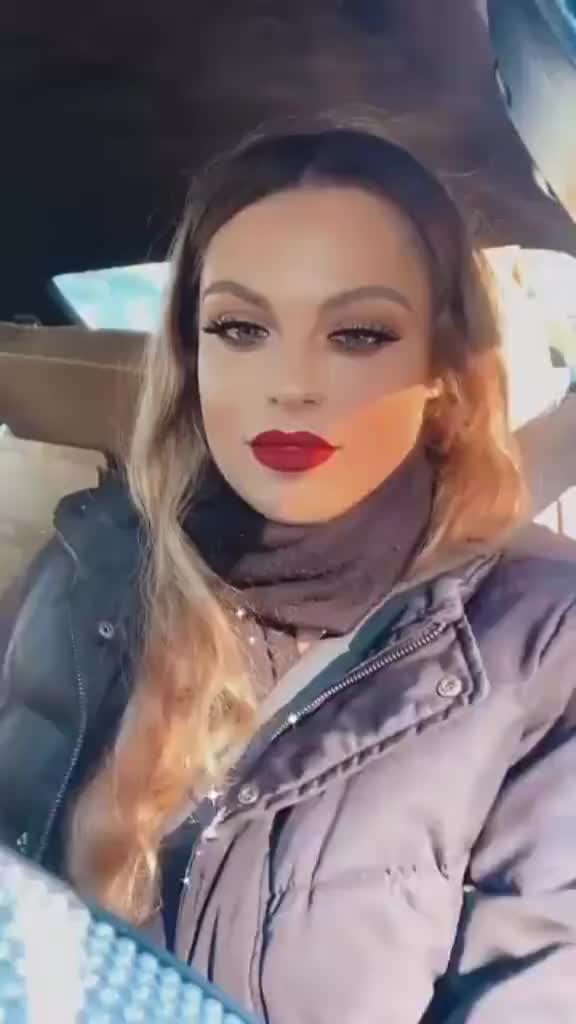 @Aleksandra L&rsquo;amour