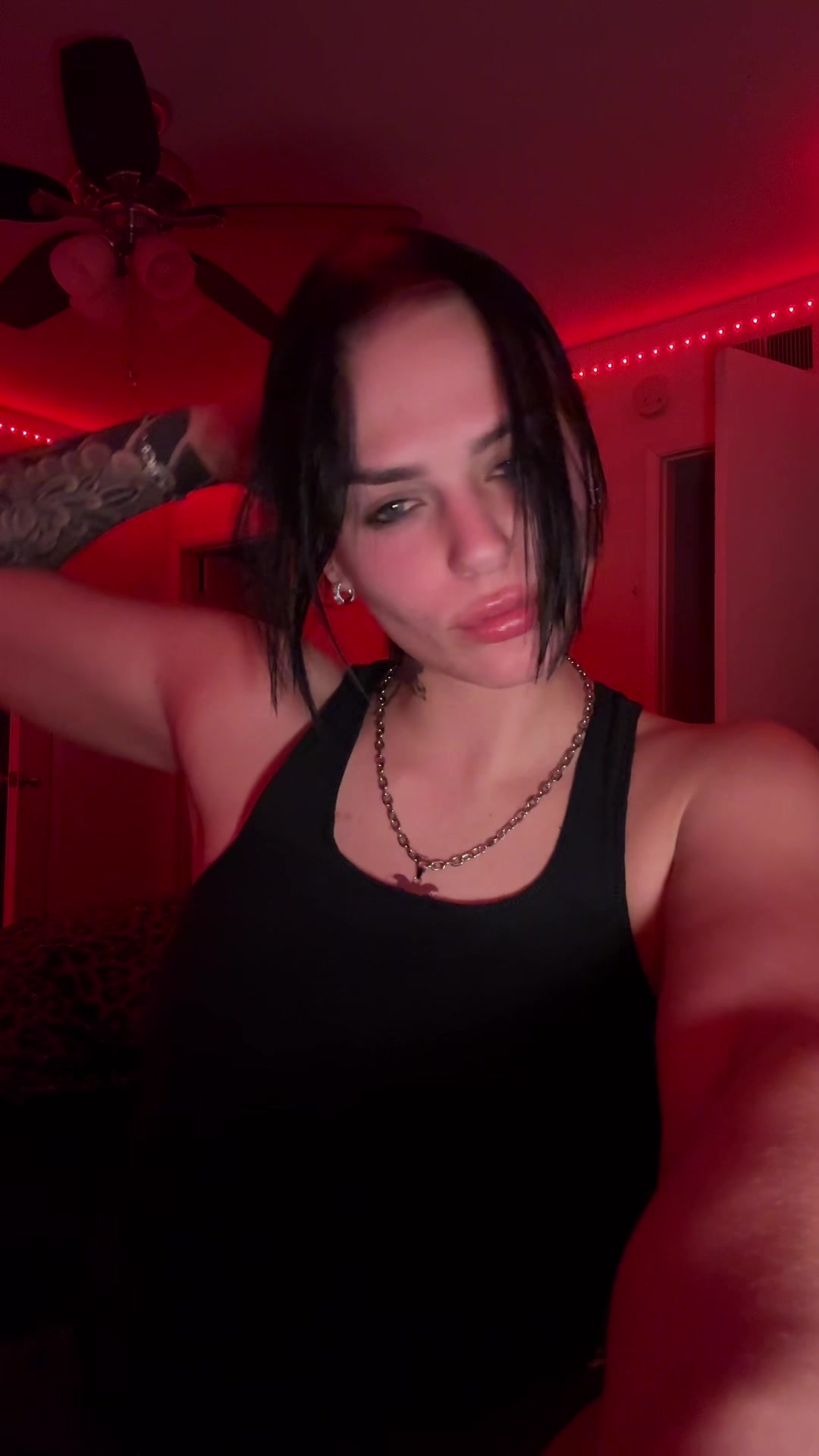 @notjustang