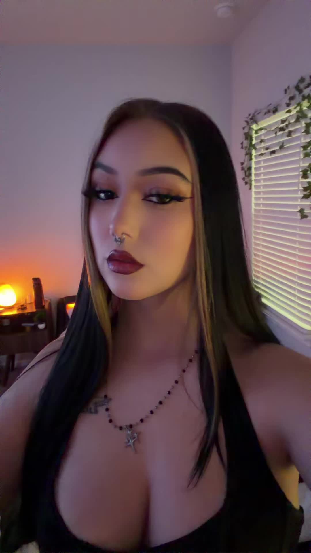 @˖°🦇 ࣪𖤐 sabrina ˖°🦇ִ ࣪𖤐