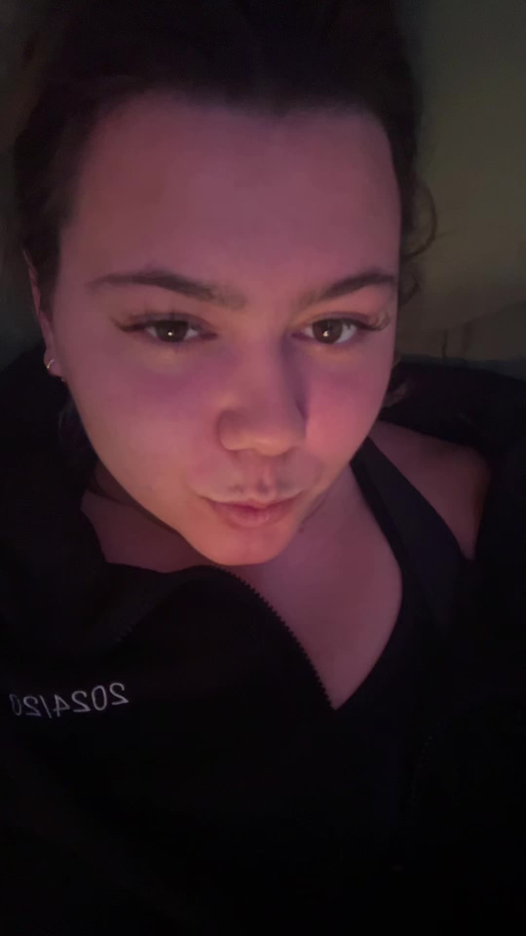 @Ad&eacute;la&iuml;de