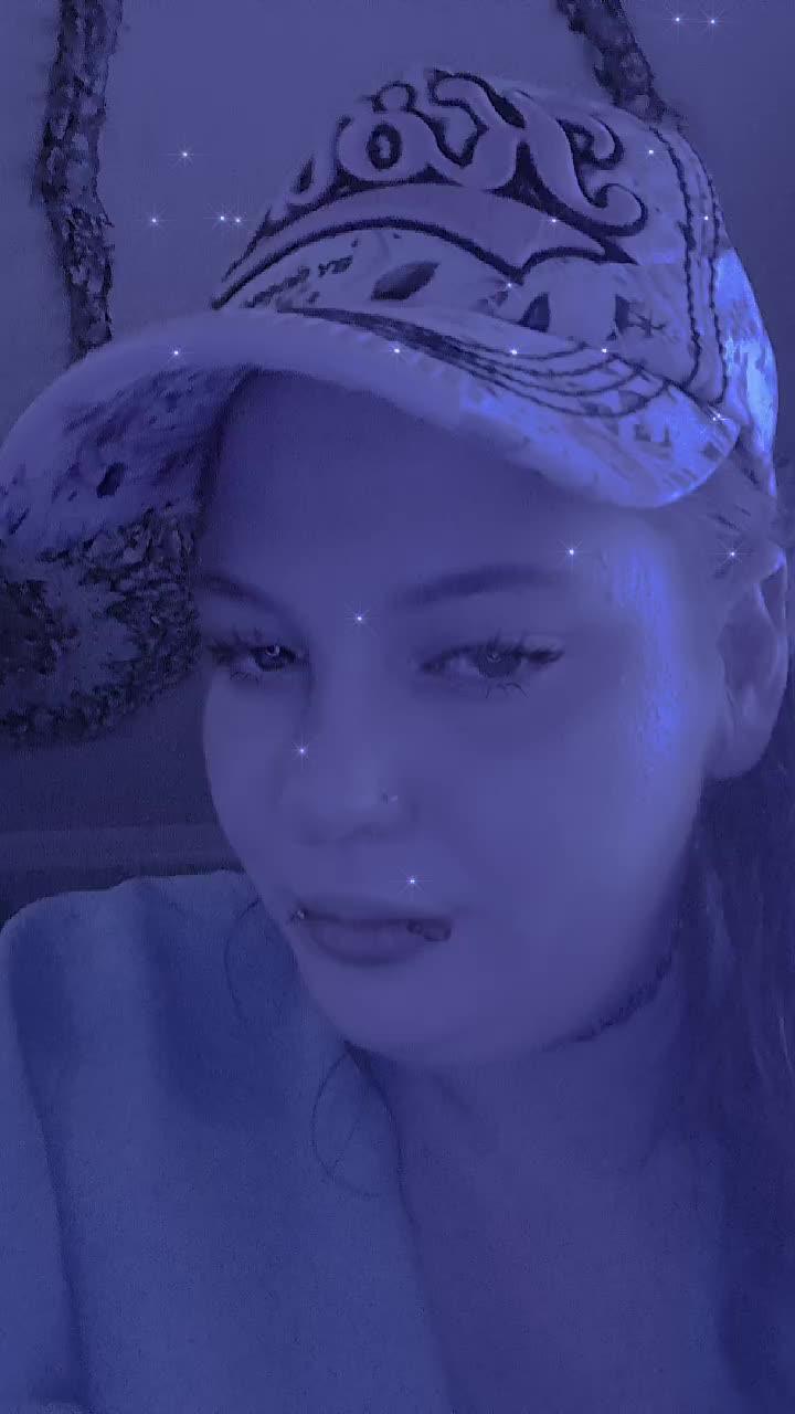 @coraholtorf