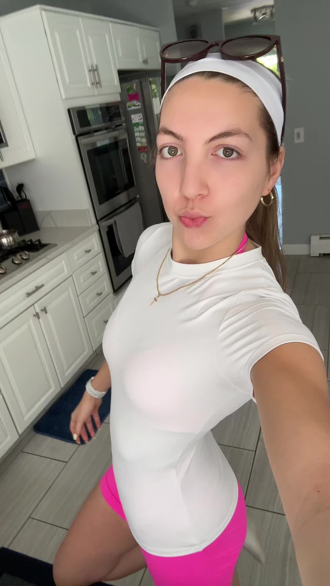 @leilei_