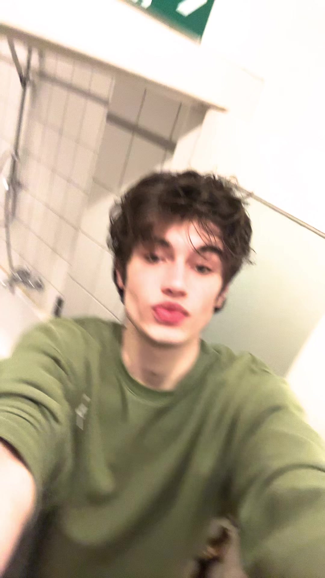 @Connor 👄