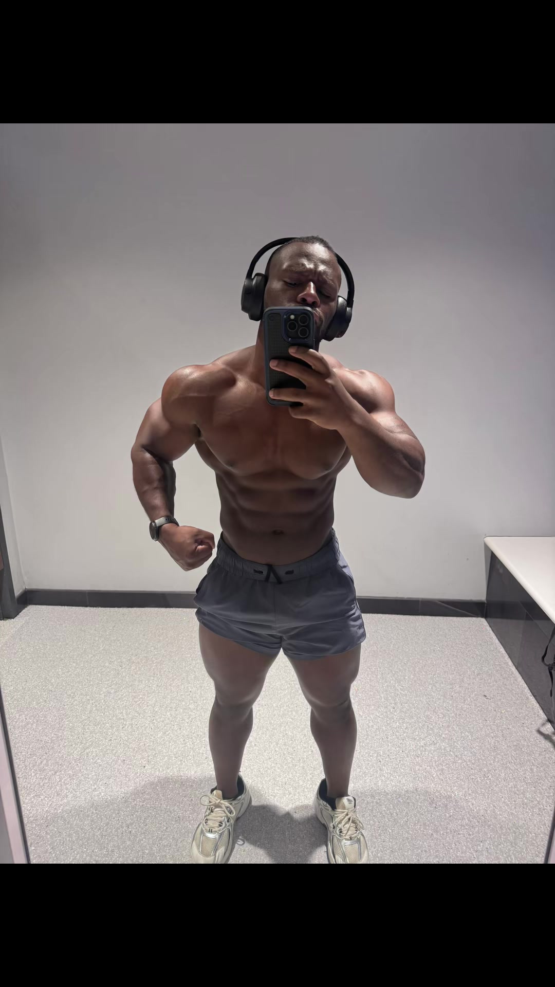 @hungry_holmes