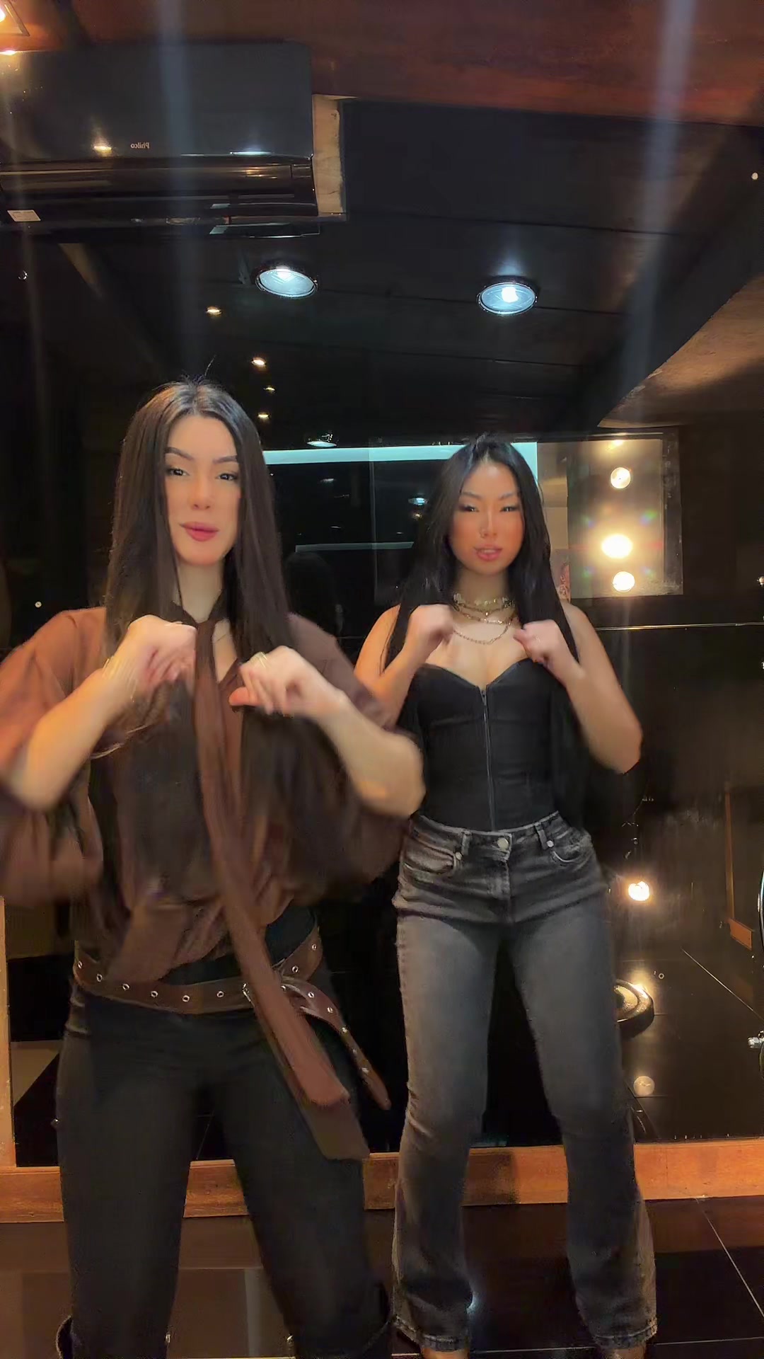 @L&iacute;via Ara&uacute;jo