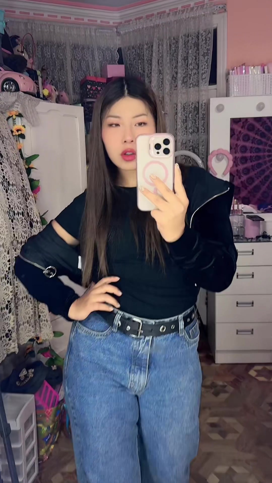@𝑵𝒂𝒚𝒆𝒍𝒊