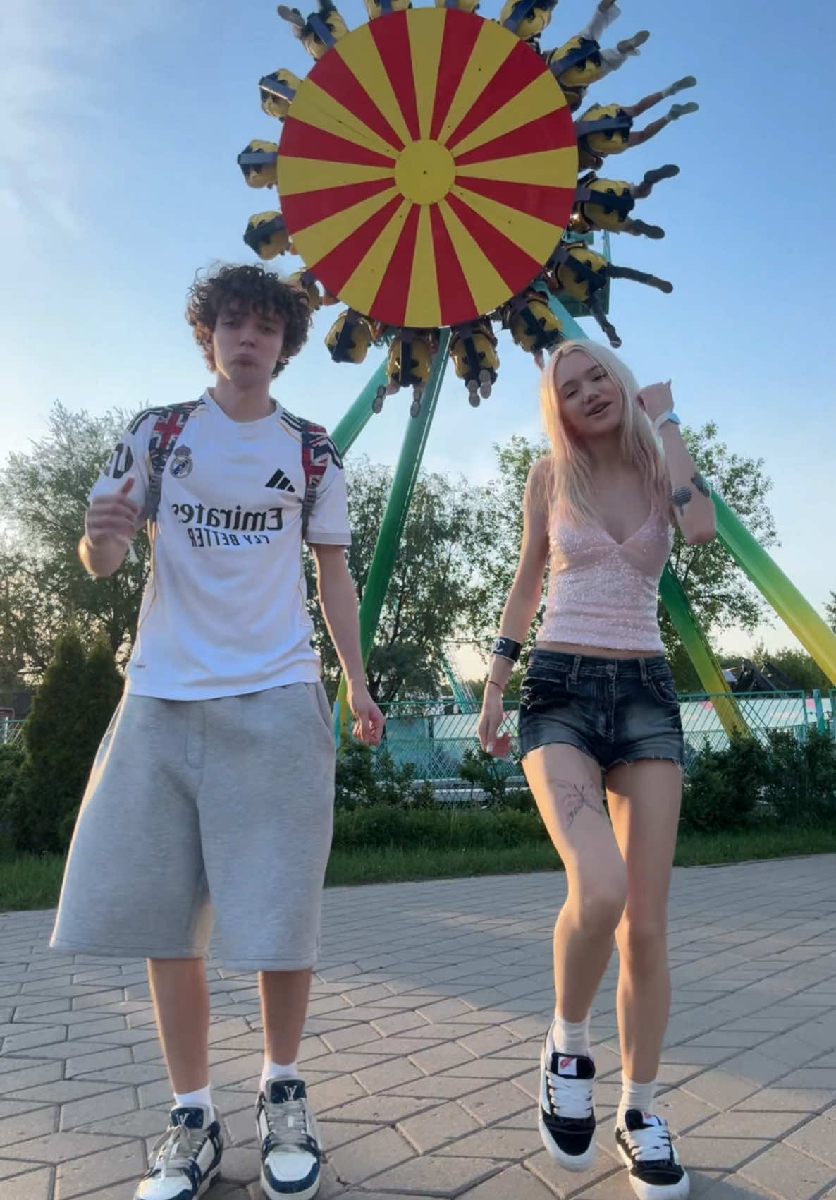 @Поля