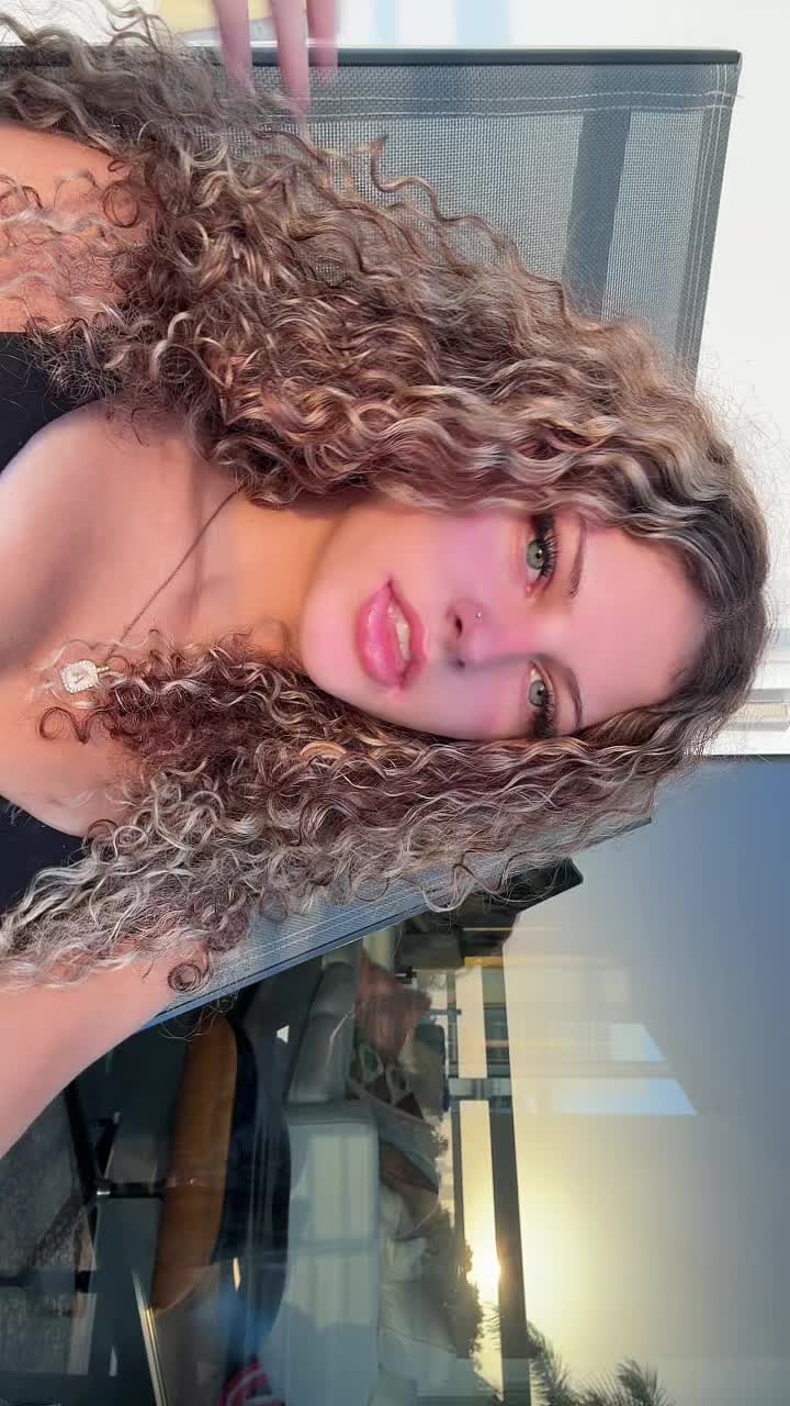 @AnnaliseAcevedo