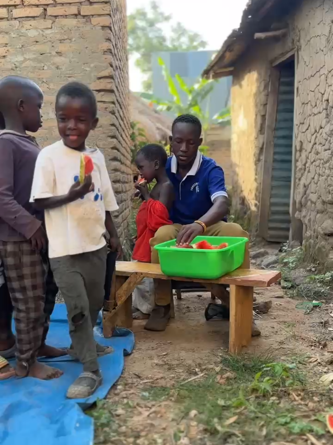 @ORPHANS FUTURE UGANDA  🇺🇬