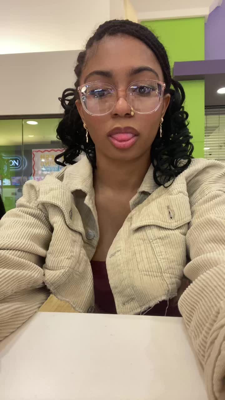 @monaberry_