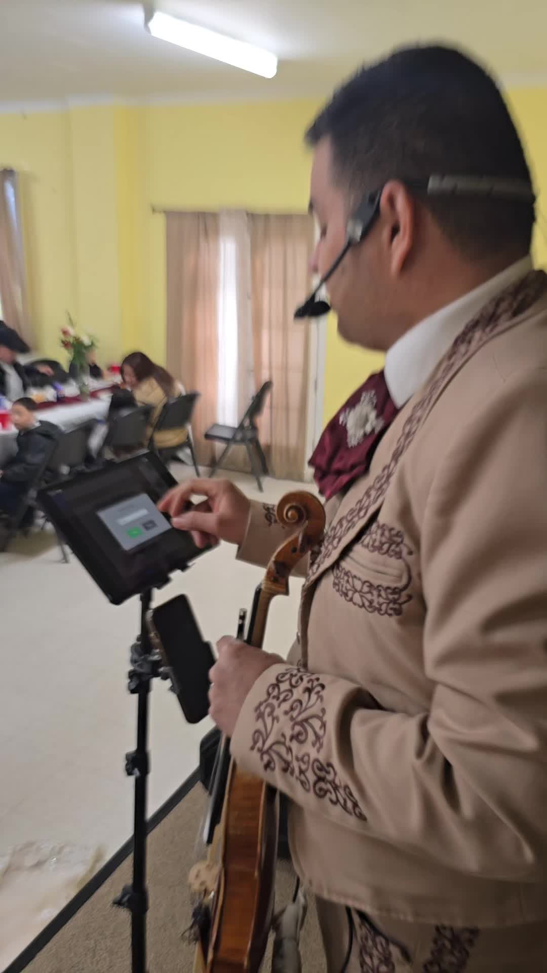 @Mariachi Trio Generación