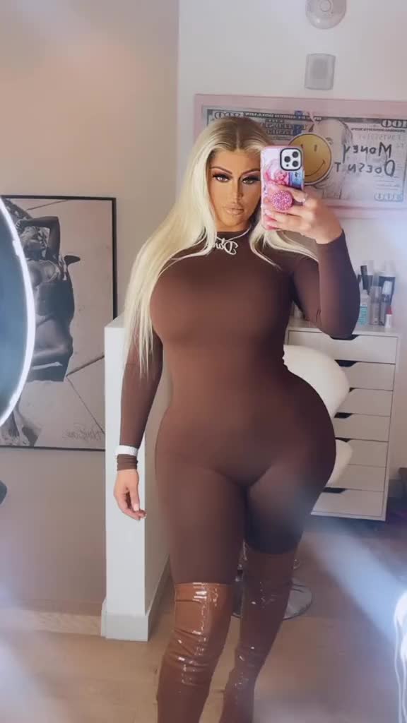 @Danii Victoria banks