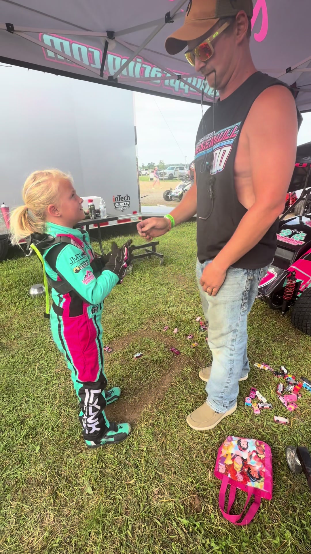 @Taylor✨🏁-Race Mom