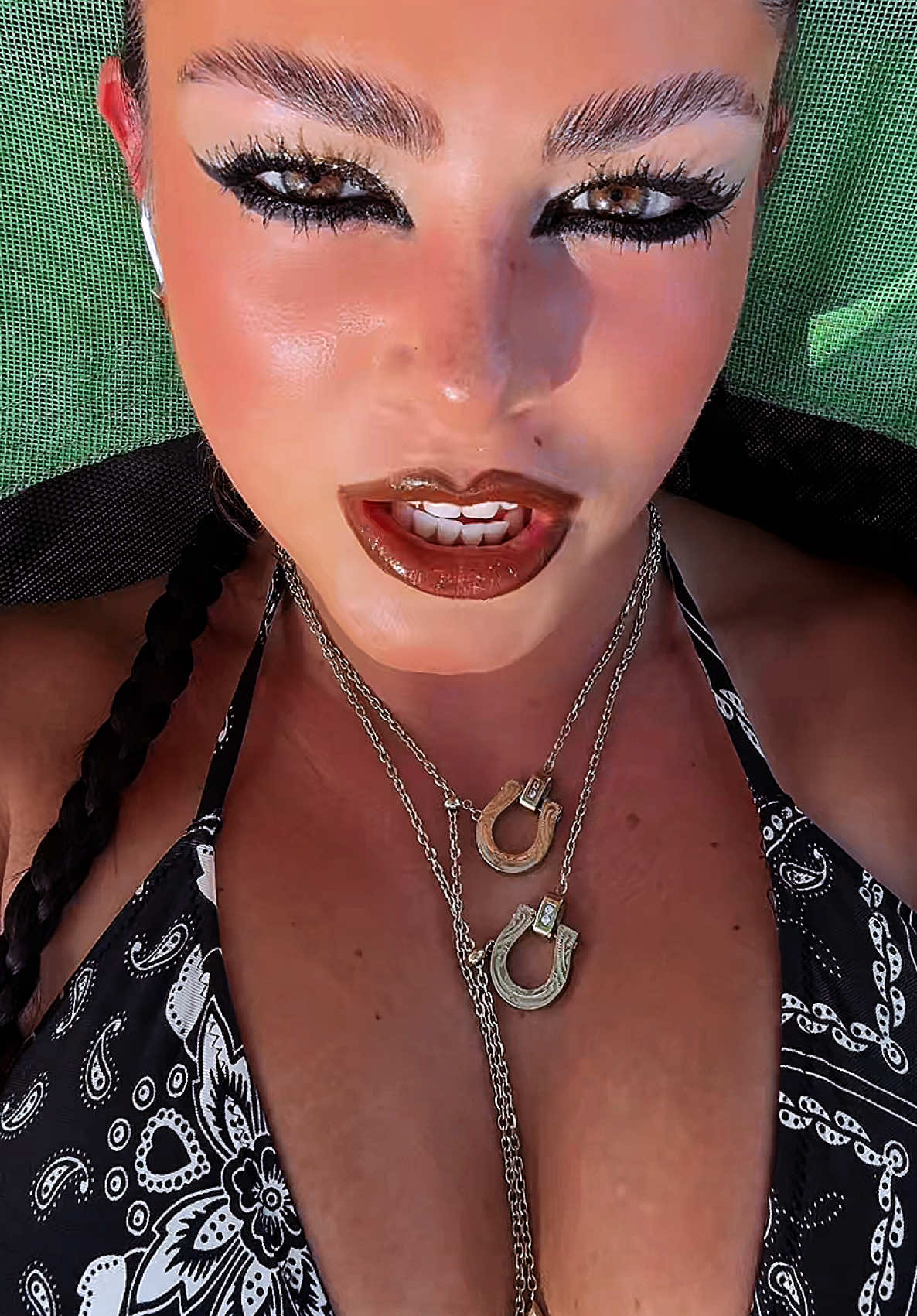 @ryannshikle_