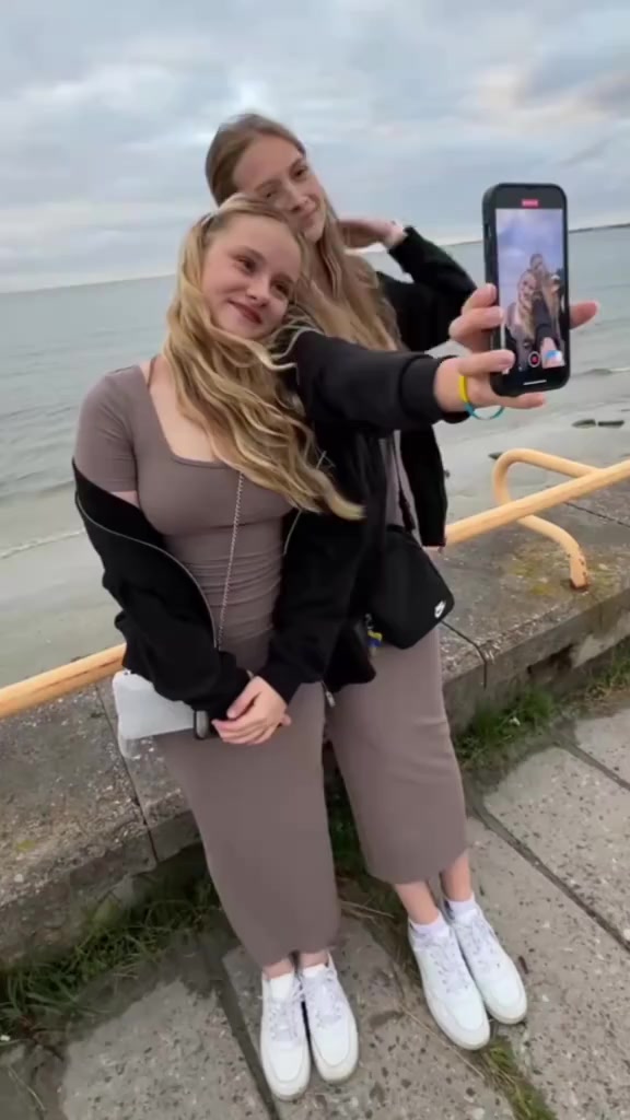 @Valeria Negurenko