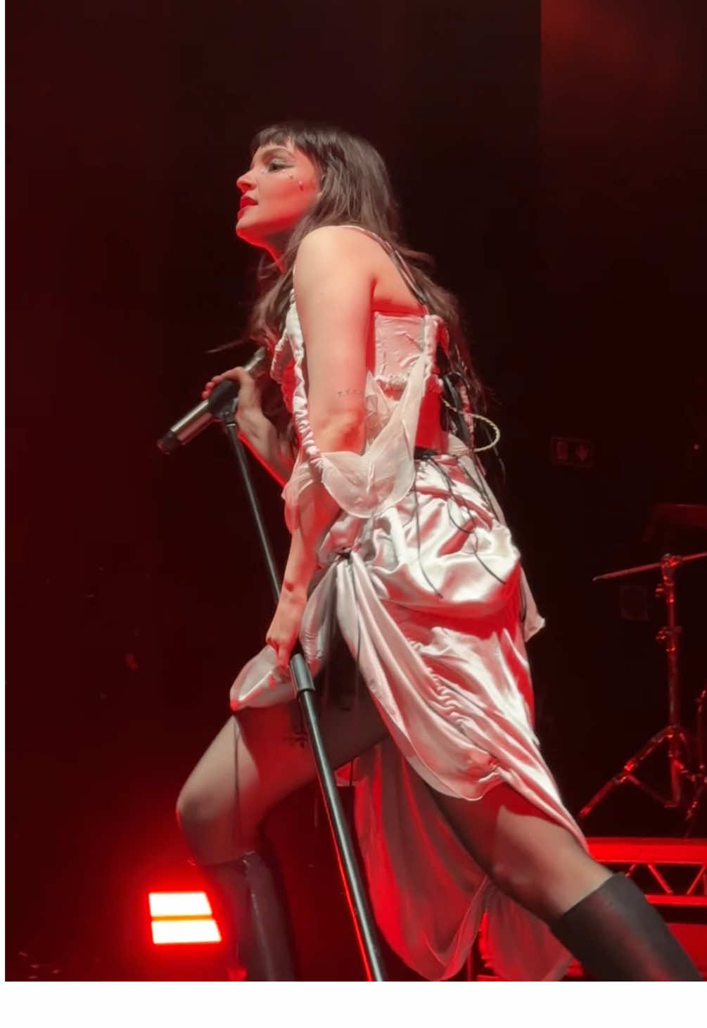 @Lauren Mayberry