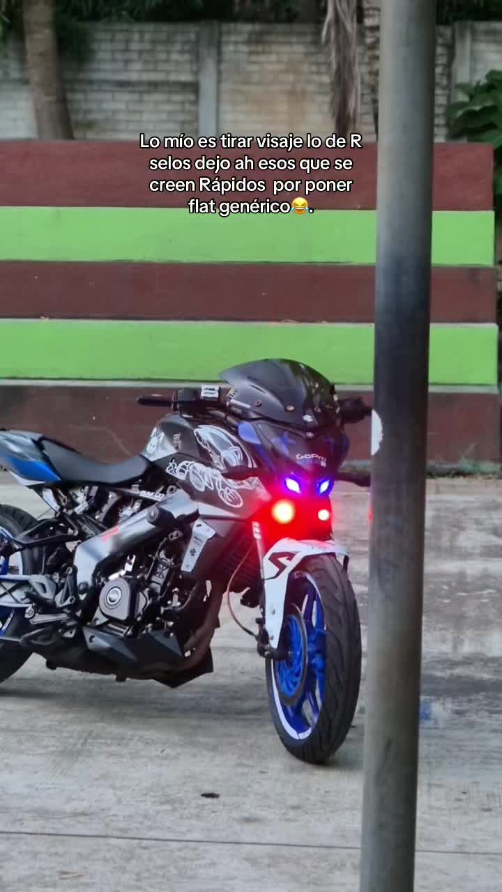 @Crΐຮຮຮ..🍒