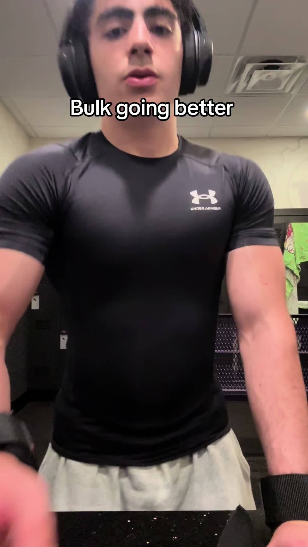@Moose lifts🫎