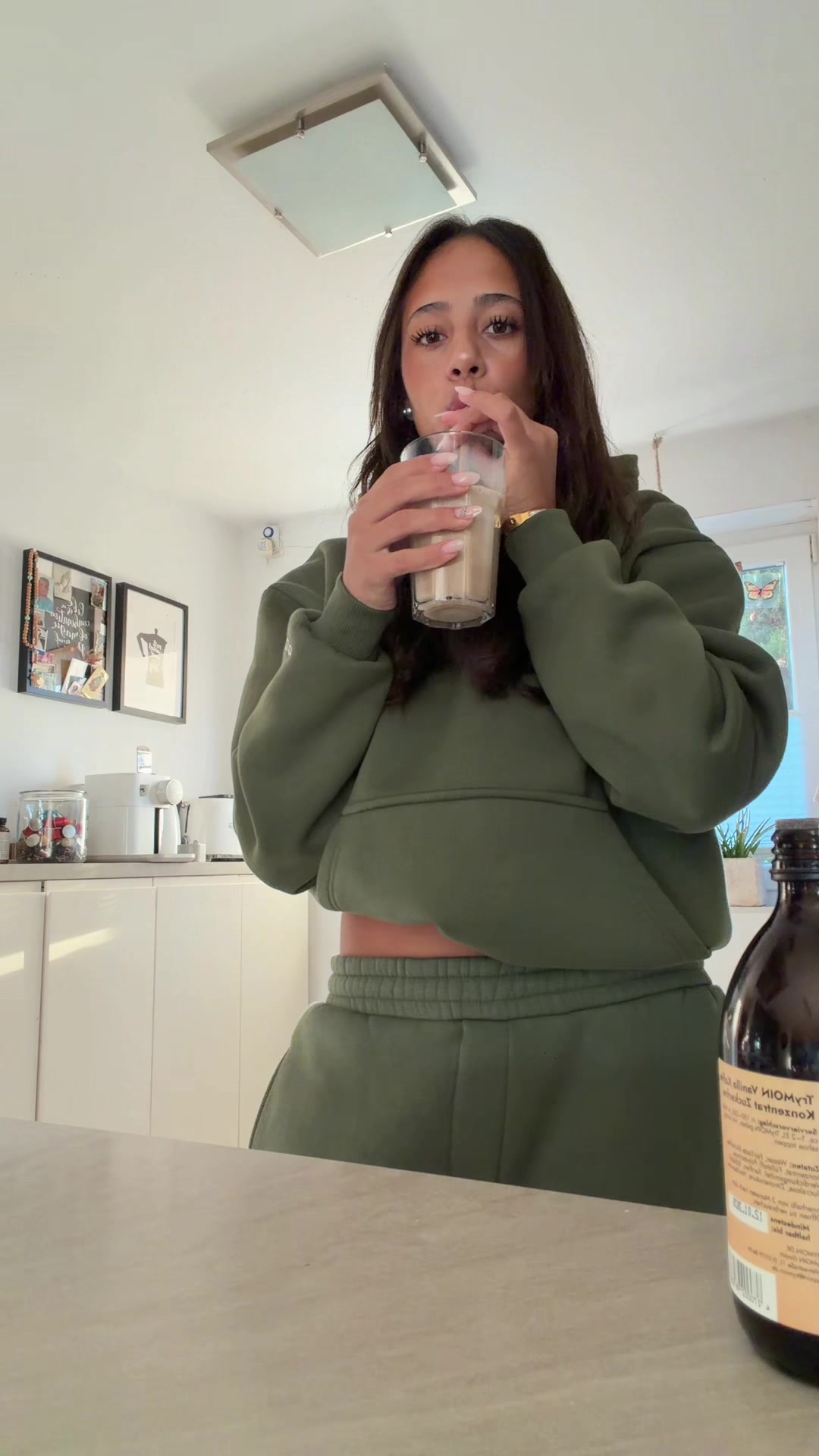 @Valentina🧁