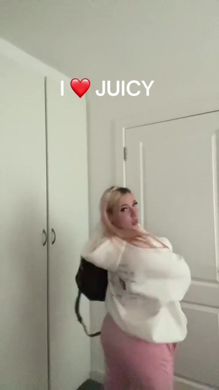 @Adelina.
