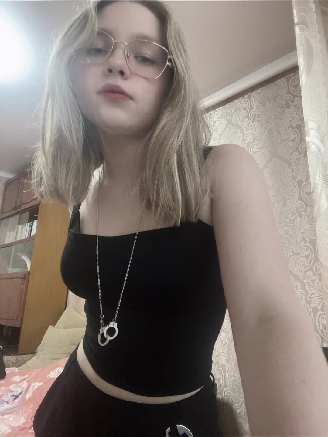 @Аполлинария