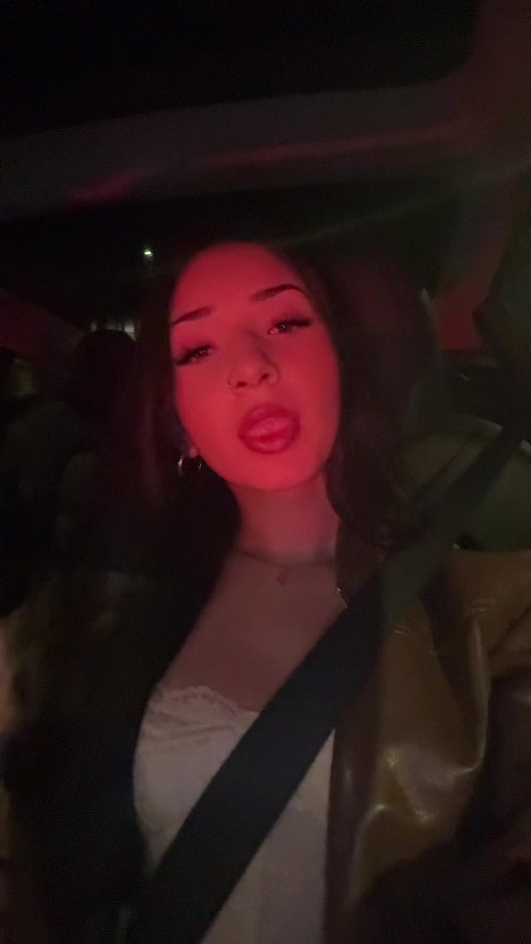 @Bella