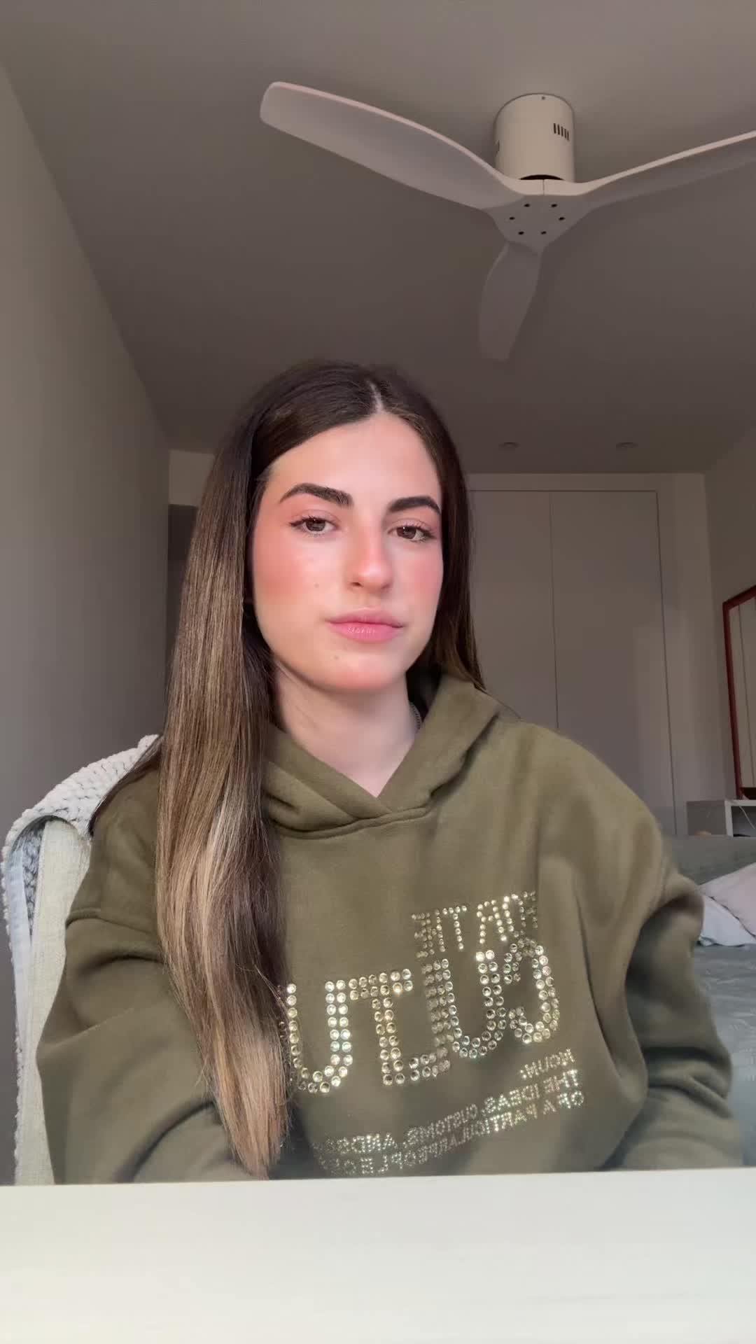 @𝒞