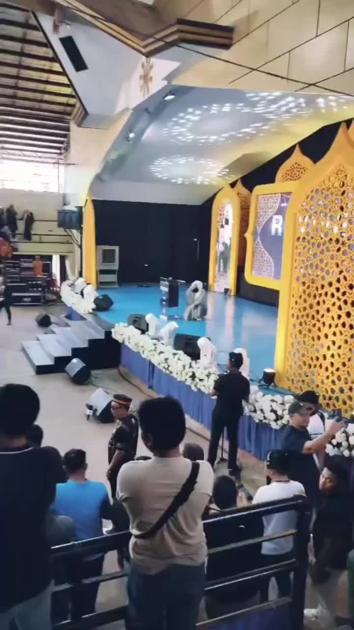 @Mufti Menk