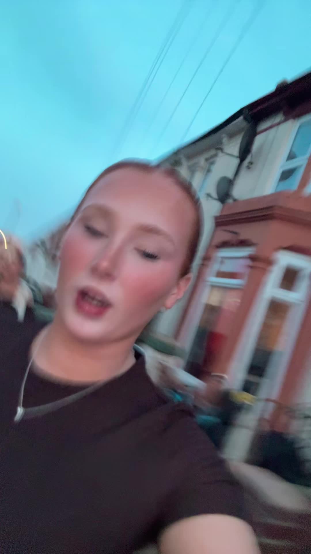 @lillihessy
