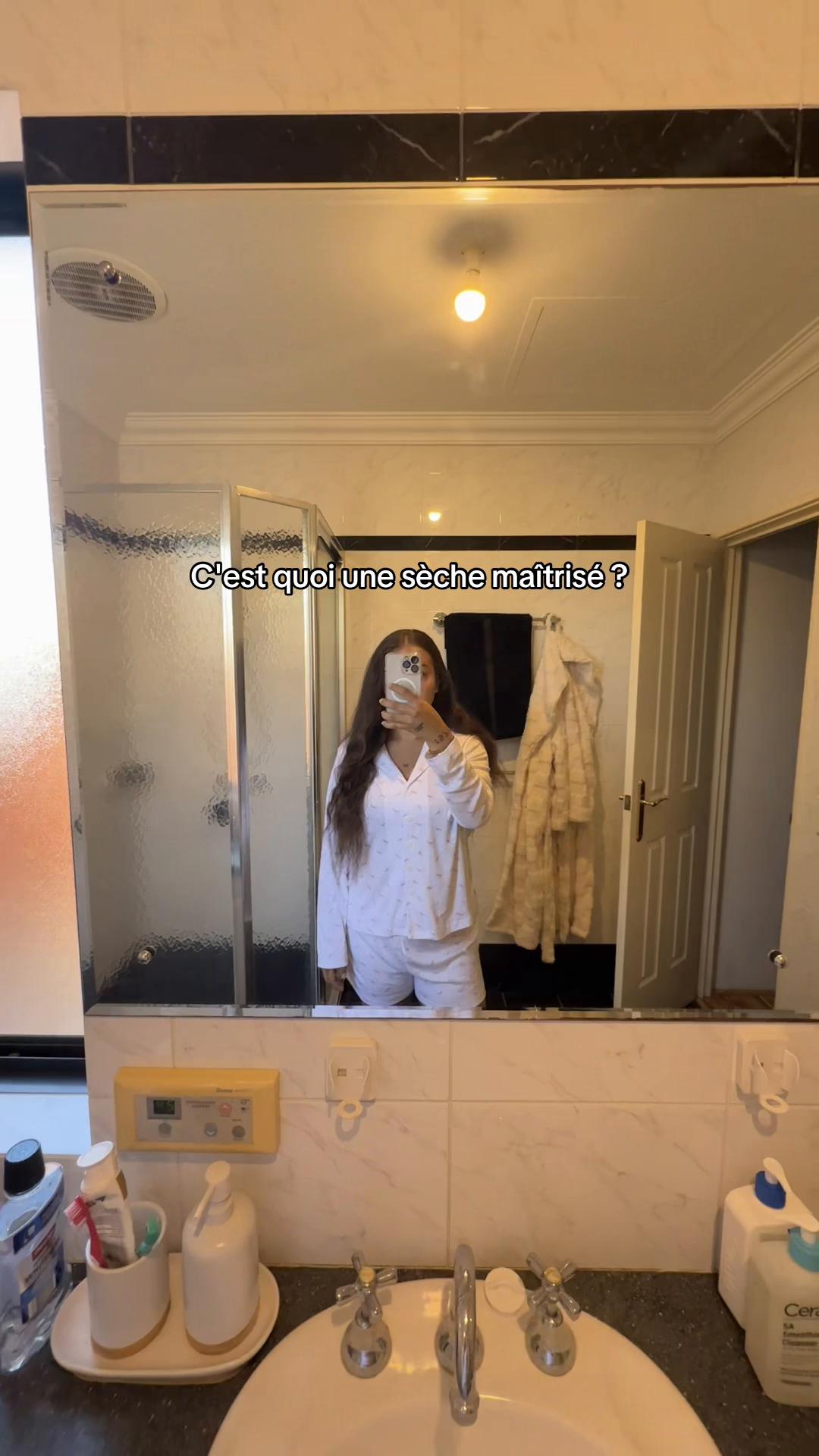 @Ladzamia