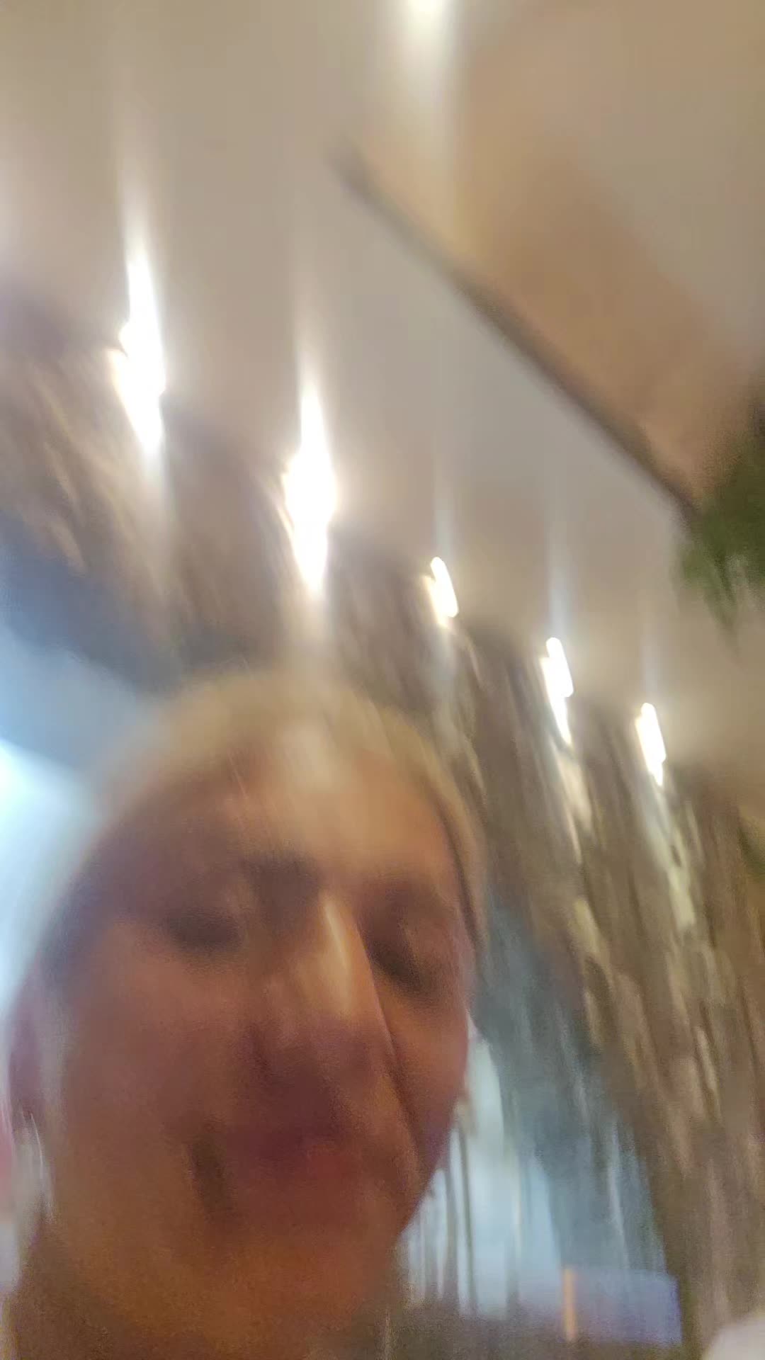 @lizaaa