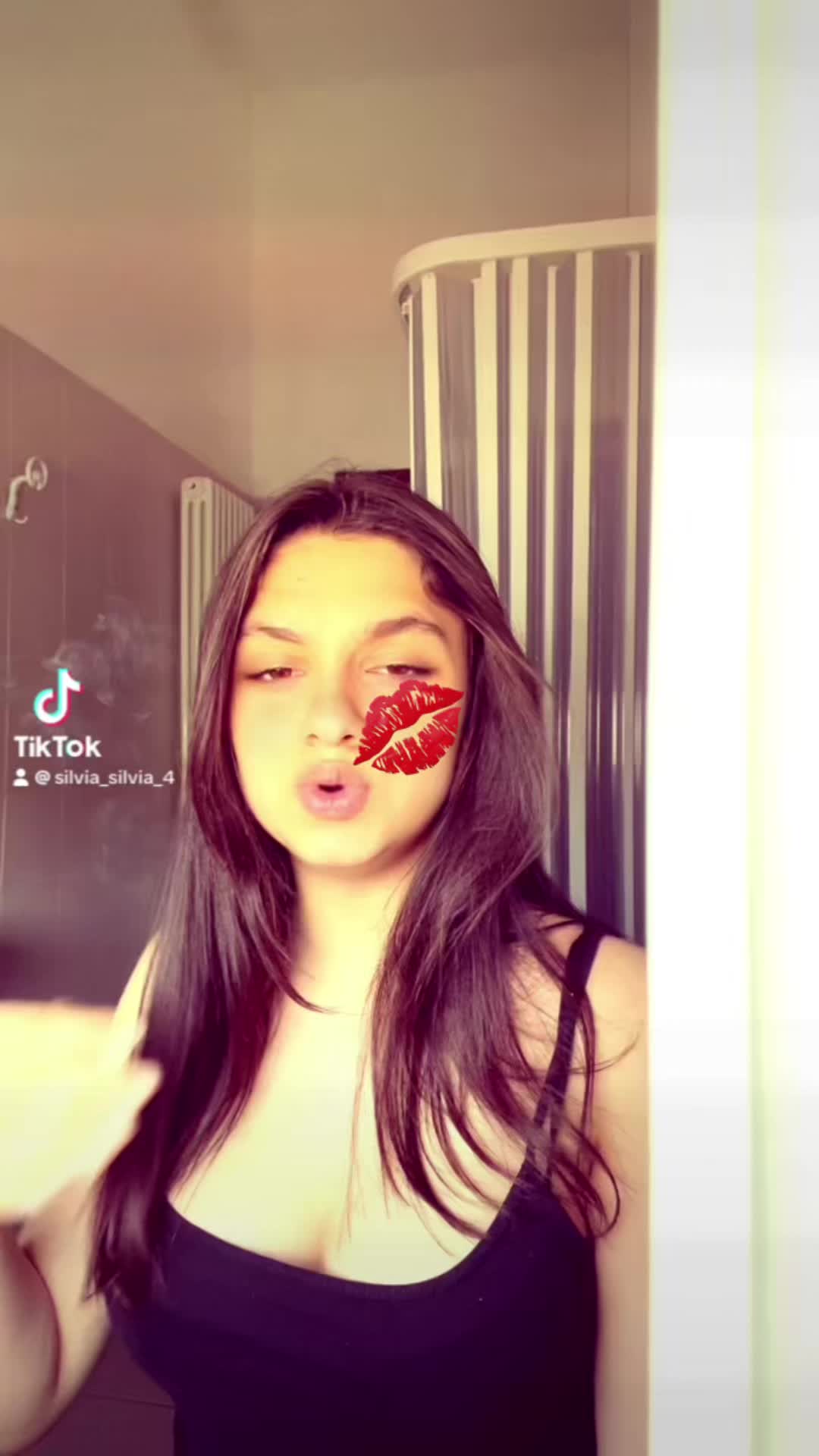 @Silvia🇷🇴