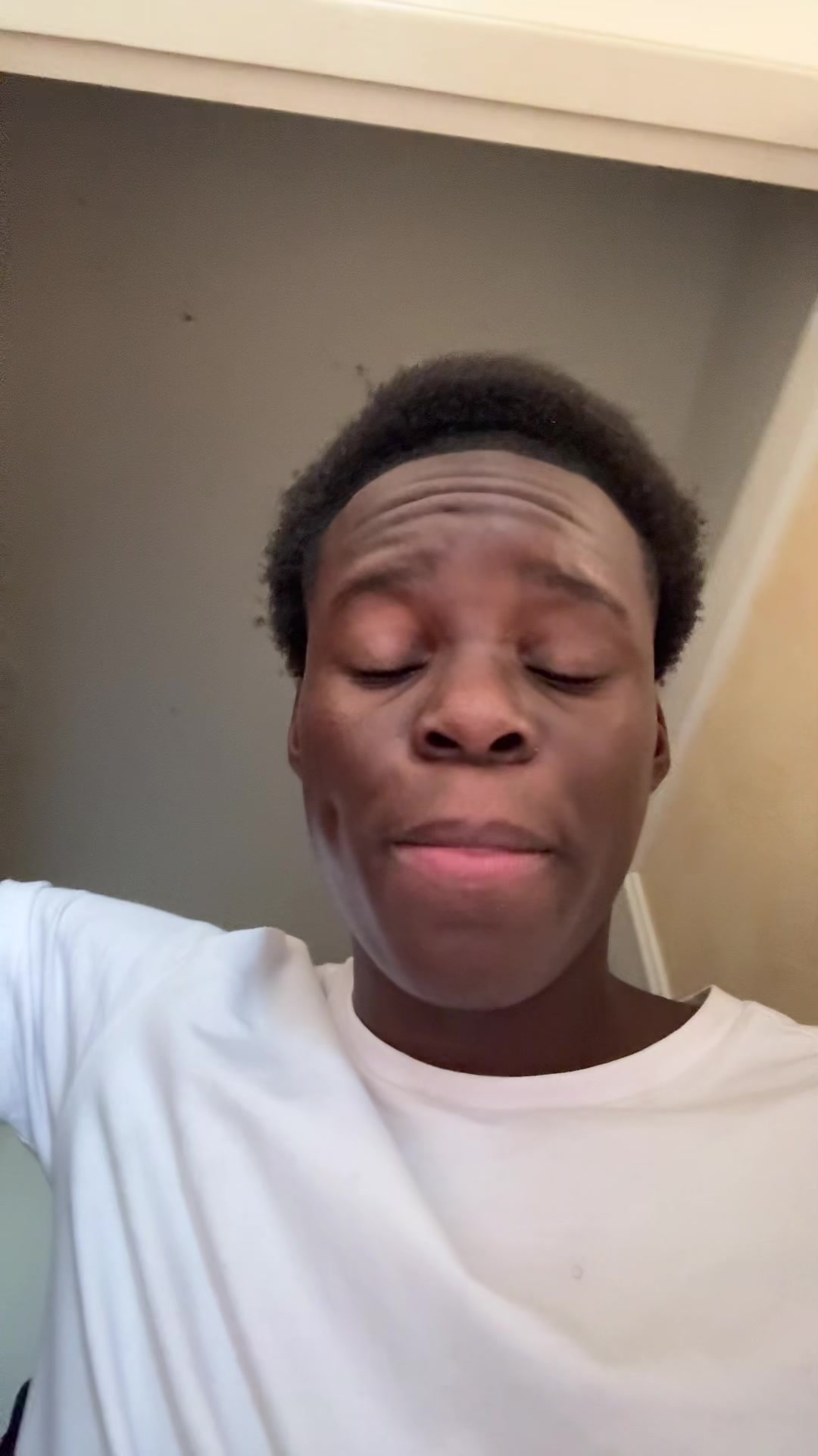 @𝐂𝐇𝐑𝐍🦅
