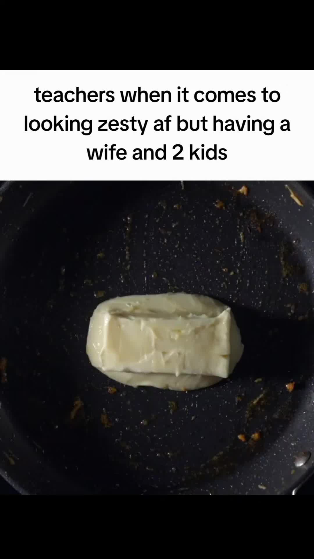 @•