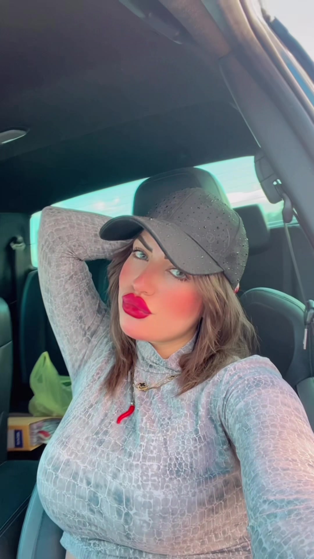 @Oumayma Rekik