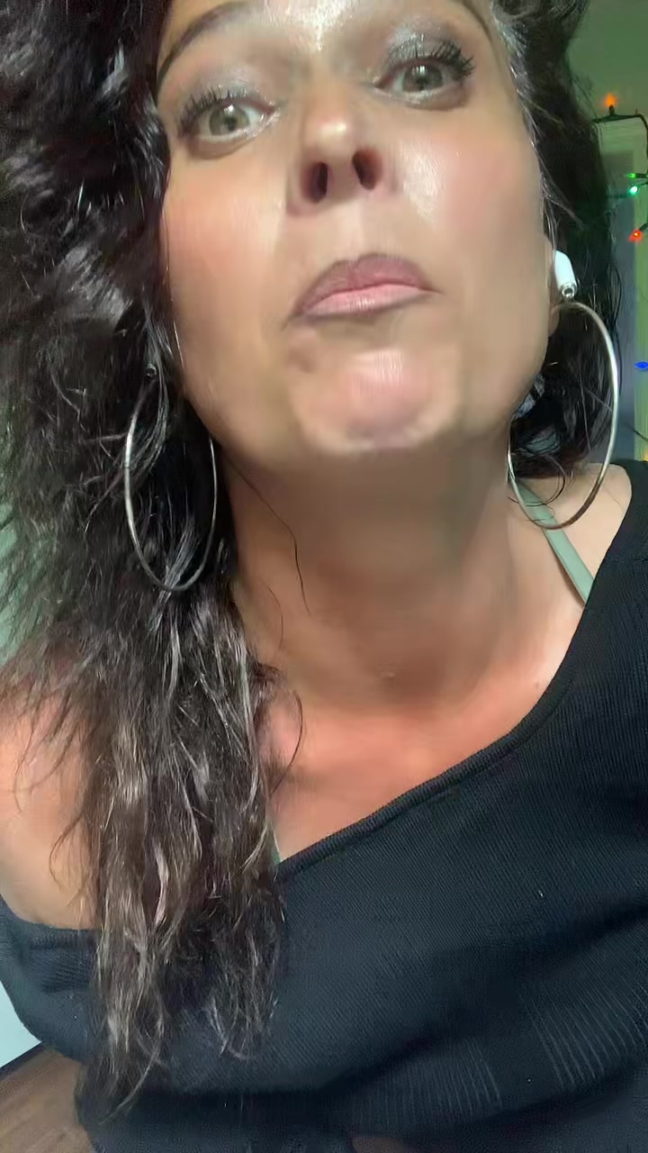 @Yourmom123