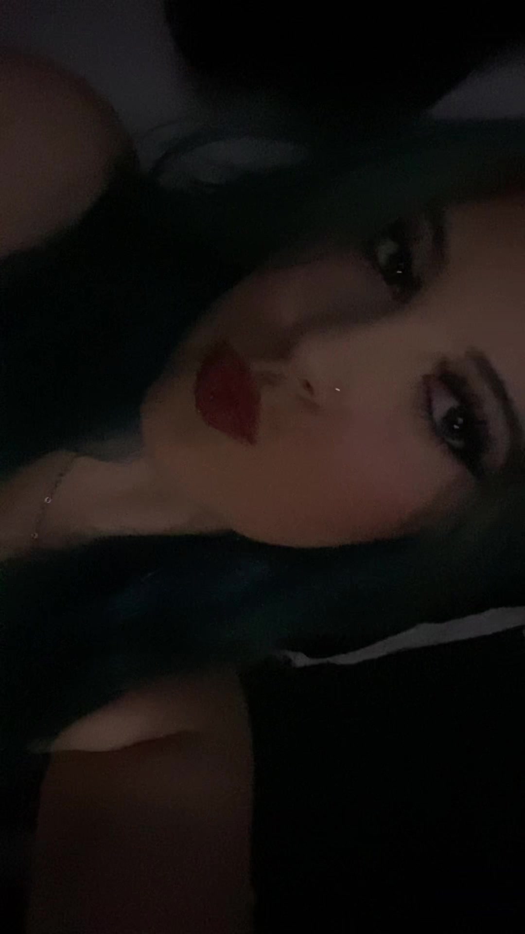 @🪬
