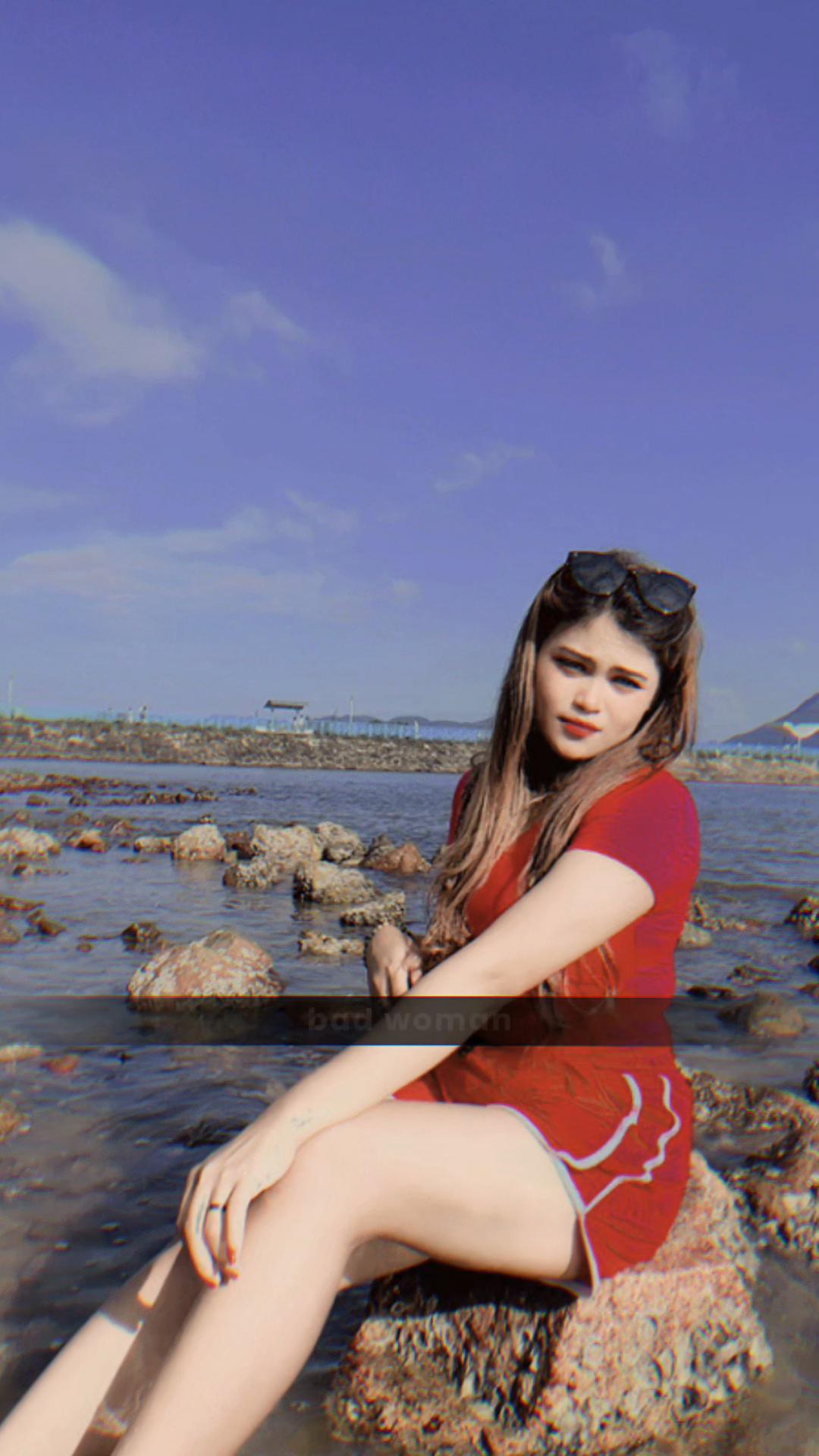 @AMI AGHATA🇭🇰