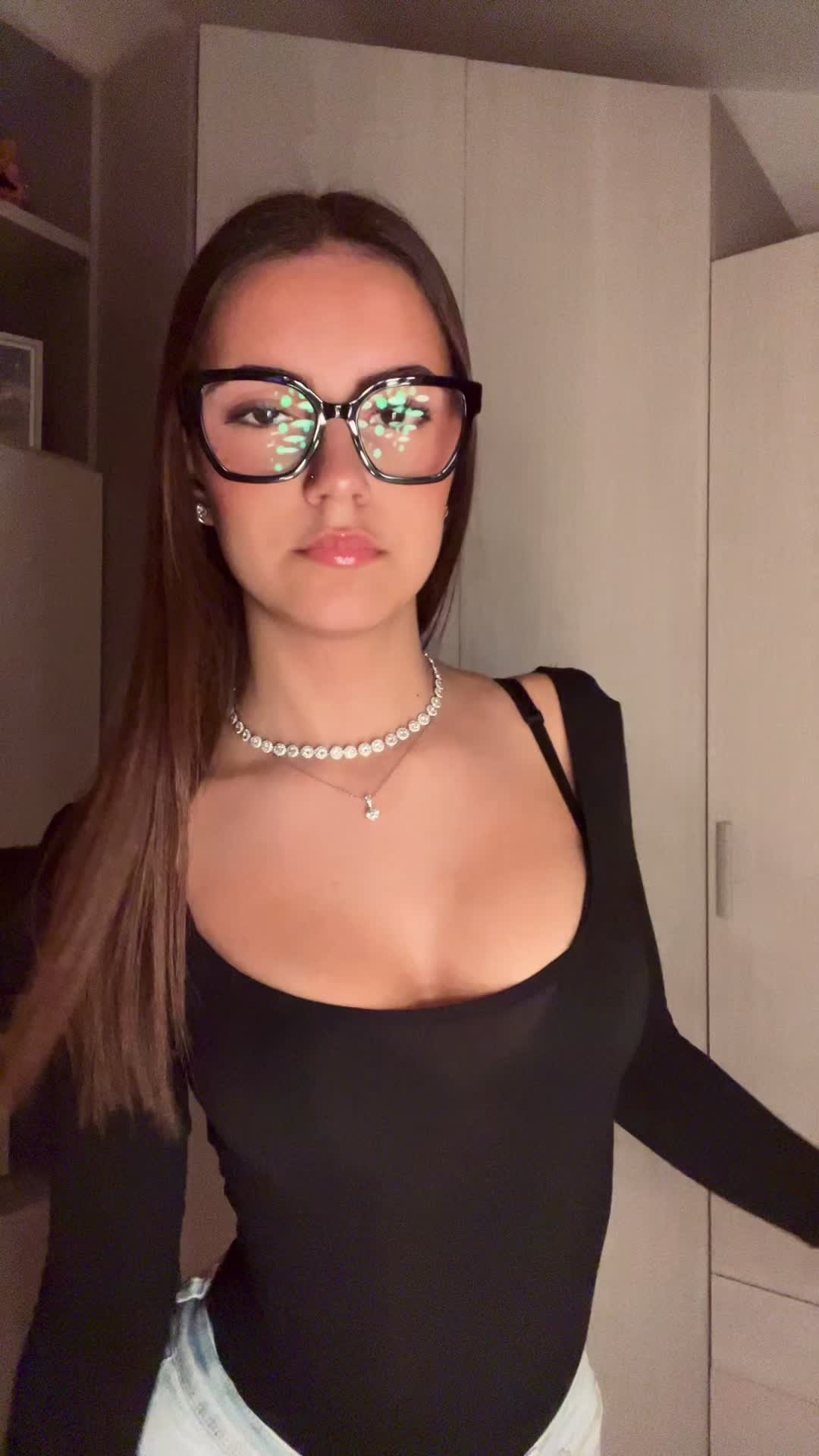 @𝒜𝓃𝓃𝒶🖤