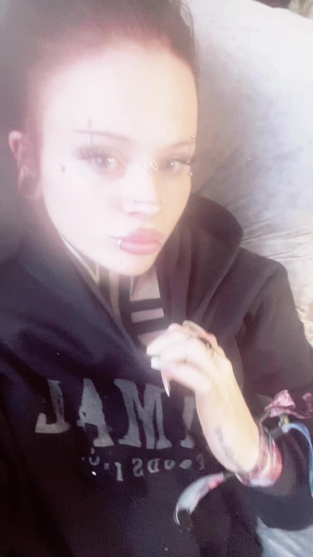 @AmeliaQueenYolo
