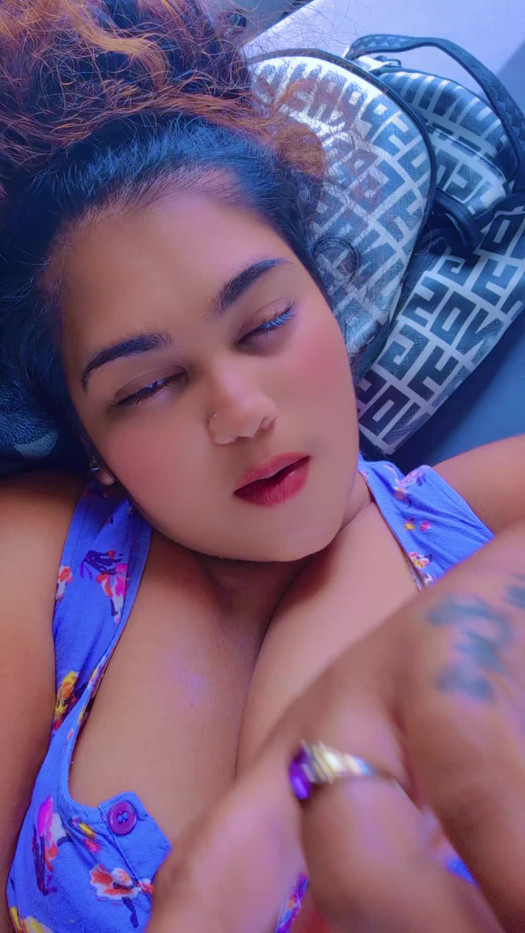 @Glamourous Shoba