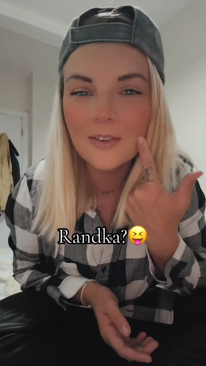 @Niuuszka🏳️🌈