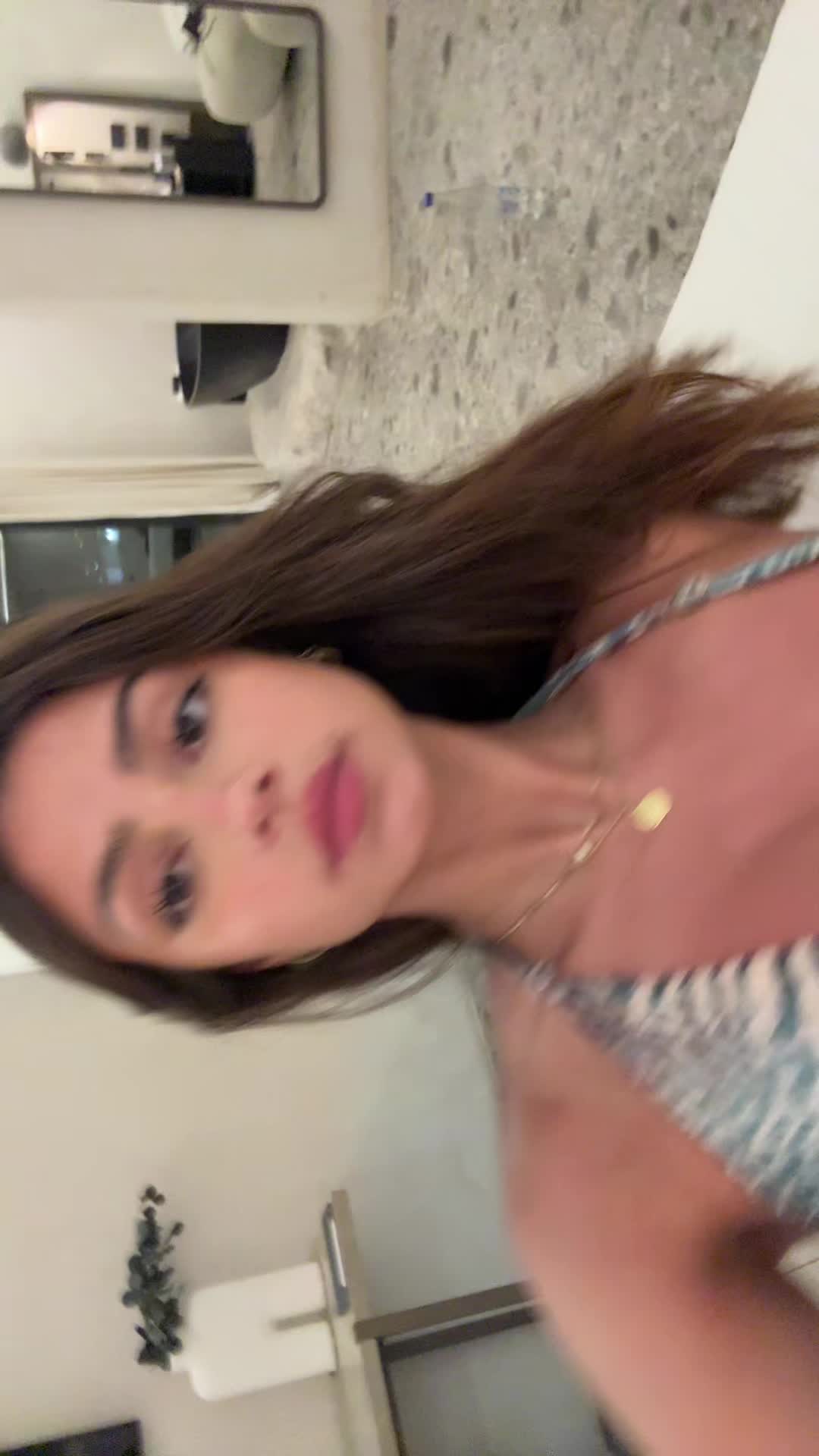 @Layna